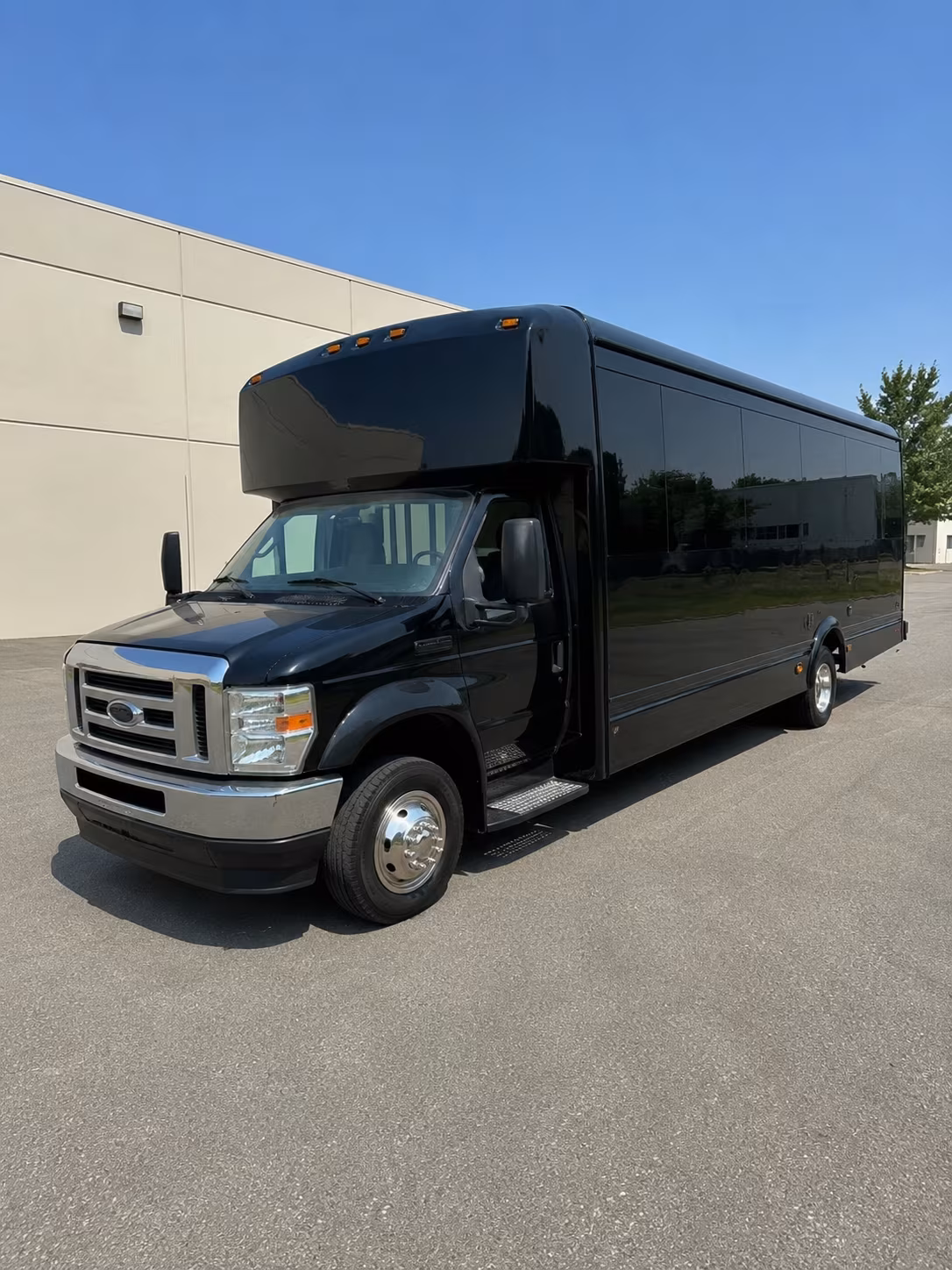 Murfreesboro Homecoming & Prom Party Bus Rentals
